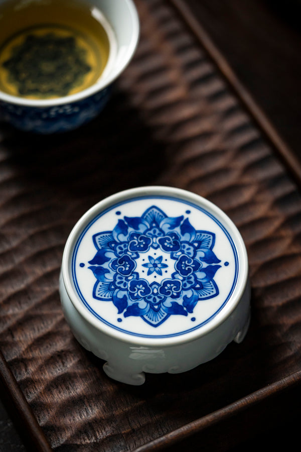 TENSI Kiln Treasure-Flower Motif Lid Rest