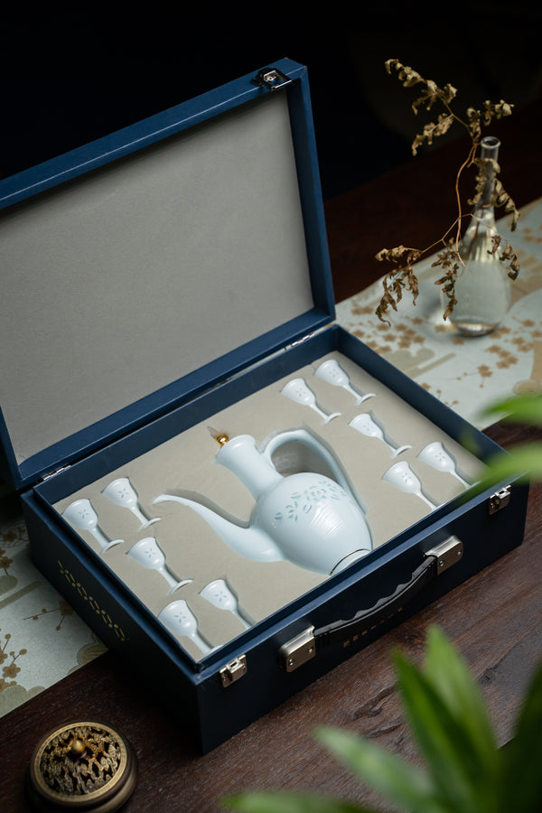 Golden Bough & Jade Leaf 11-Piece Wine Set