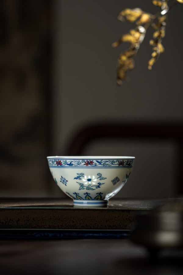 TENSI Kiln Doucai Floral 'Chicken Heart' Cup