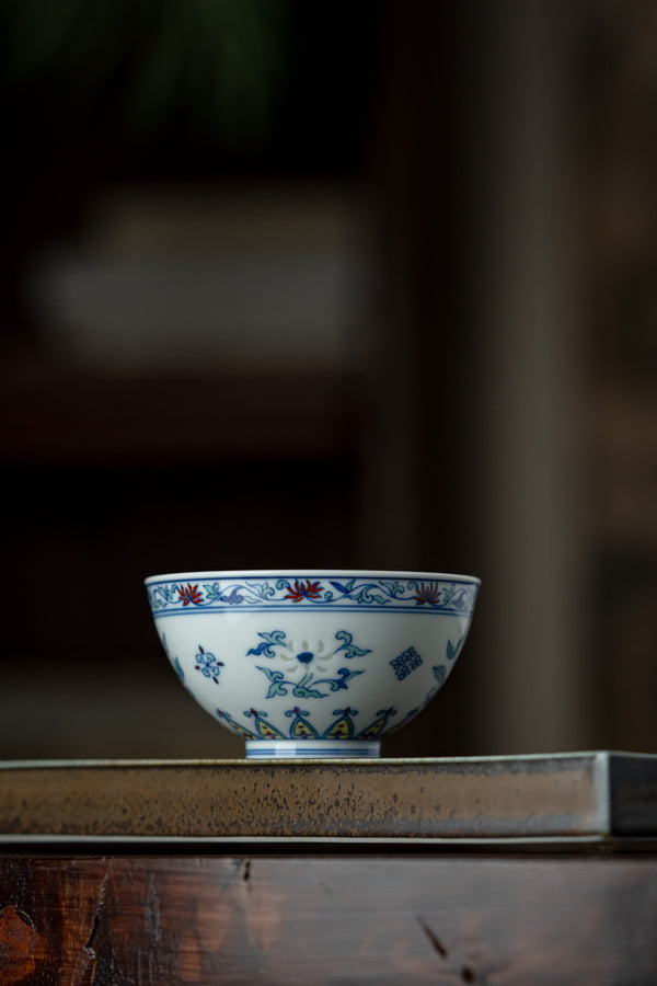 TENSI Kiln Doucai Floral 'Chicken Heart' Cup