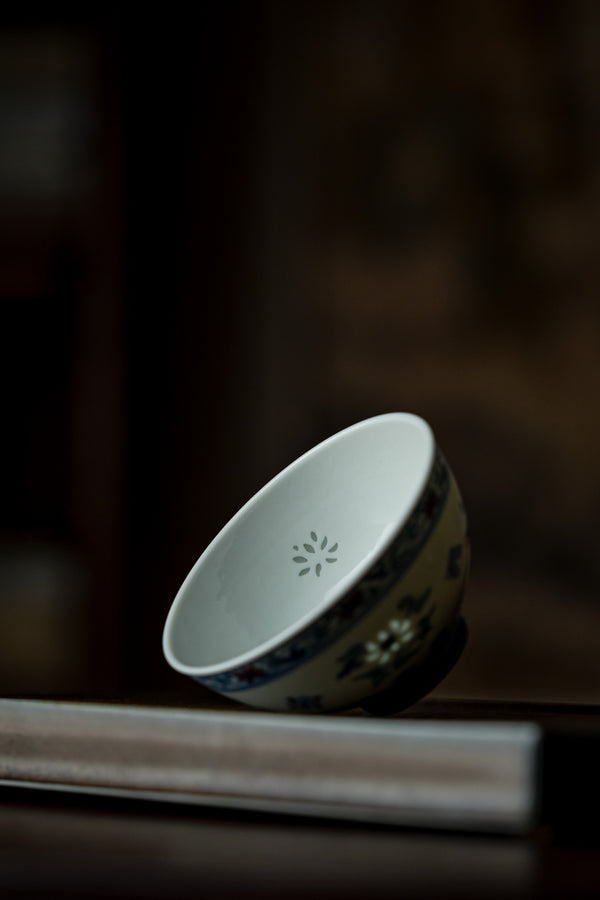 TENSI Kiln Doucai Floral 'Chicken Heart' Cup