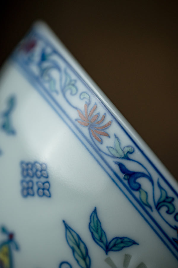 TENSI Kiln Doucai Floral 'Chicken Heart' Cup