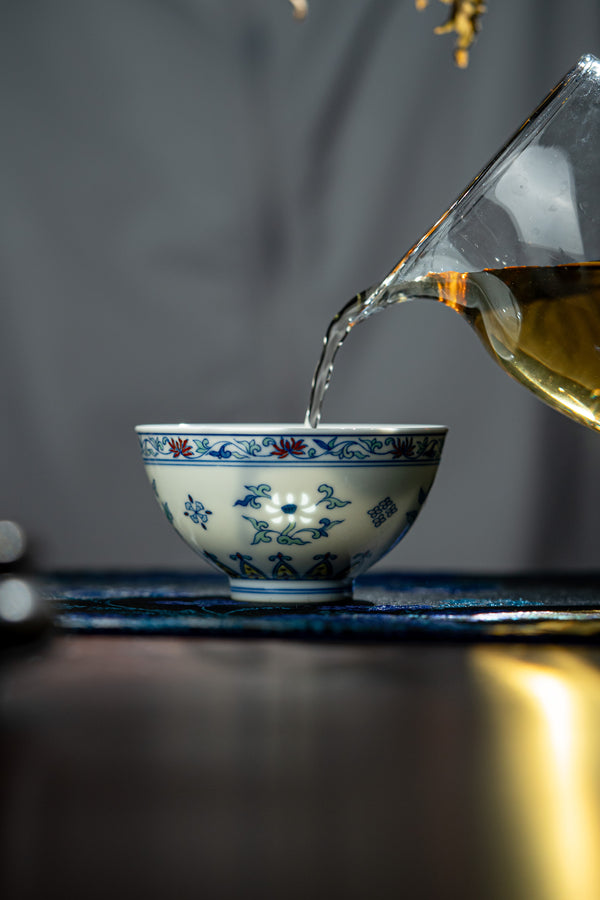 TENSI Kiln Doucai Floral 'Chicken Heart' Cup