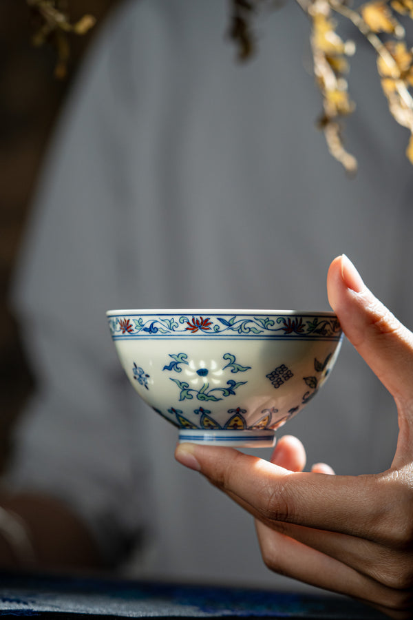 TENSI Kiln Doucai Floral 'Chicken Heart' Cup