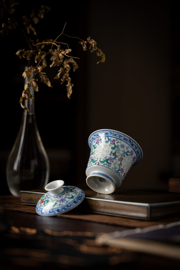 TENSI Kiln Doucai Twin-Hibiscus Lidded Tea Bowl