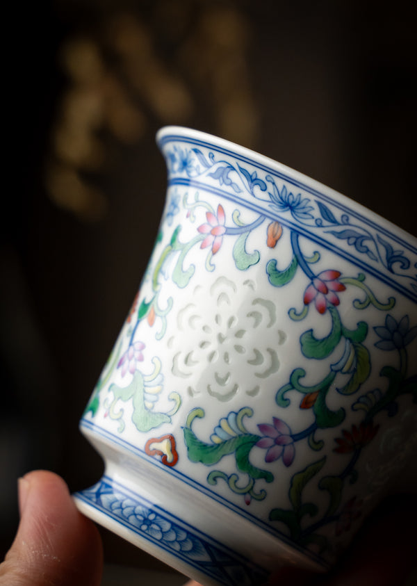 TENSI Kiln Doucai Twin-Hibiscus Lidded Tea Bowl