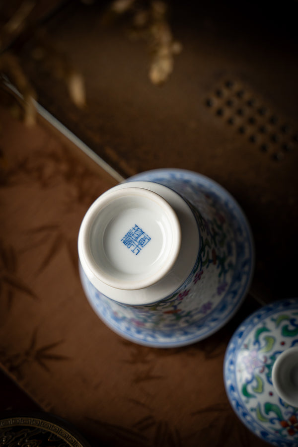 TENSI Kiln Doucai Twin-Hibiscus Lidded Tea Bowl