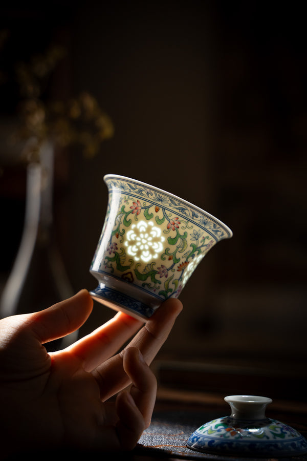 TENSI Kiln Doucai Twin-Hibiscus Lidded Tea Bowl