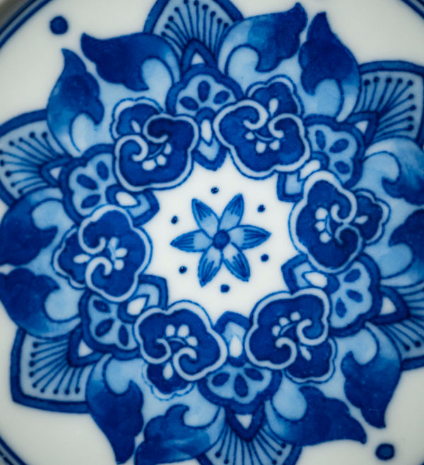 TENSI Kiln Treasure-Flower Motif Lid Rest