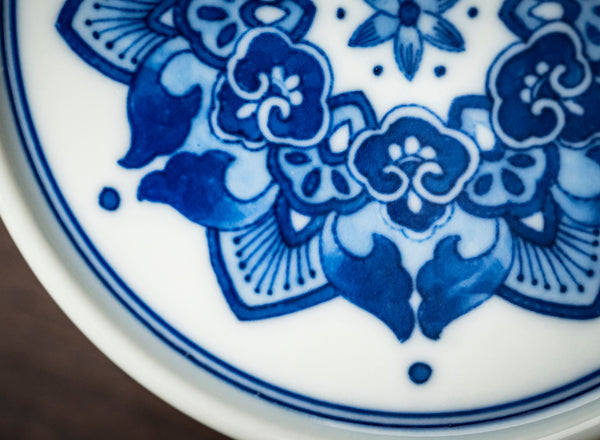 TENSI Kiln Treasure-Flower Motif Lid Rest