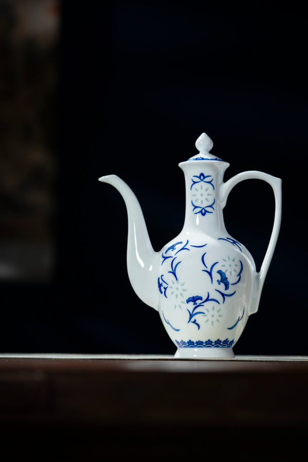 Elegant Revelry Wine Set